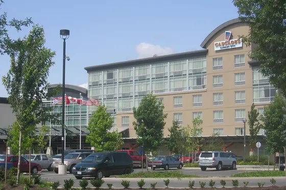 Cascades Casino Langley, the building seen from outside (2006)